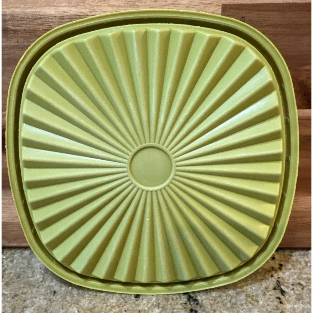 Vintage Tupperware Lid #841 Avocado Green Servalier Top 6.5